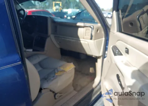 2003 Chevrolet Tahoe Ls z USA, uszkodzony, nr VIN 1GNEC13Z53J228806